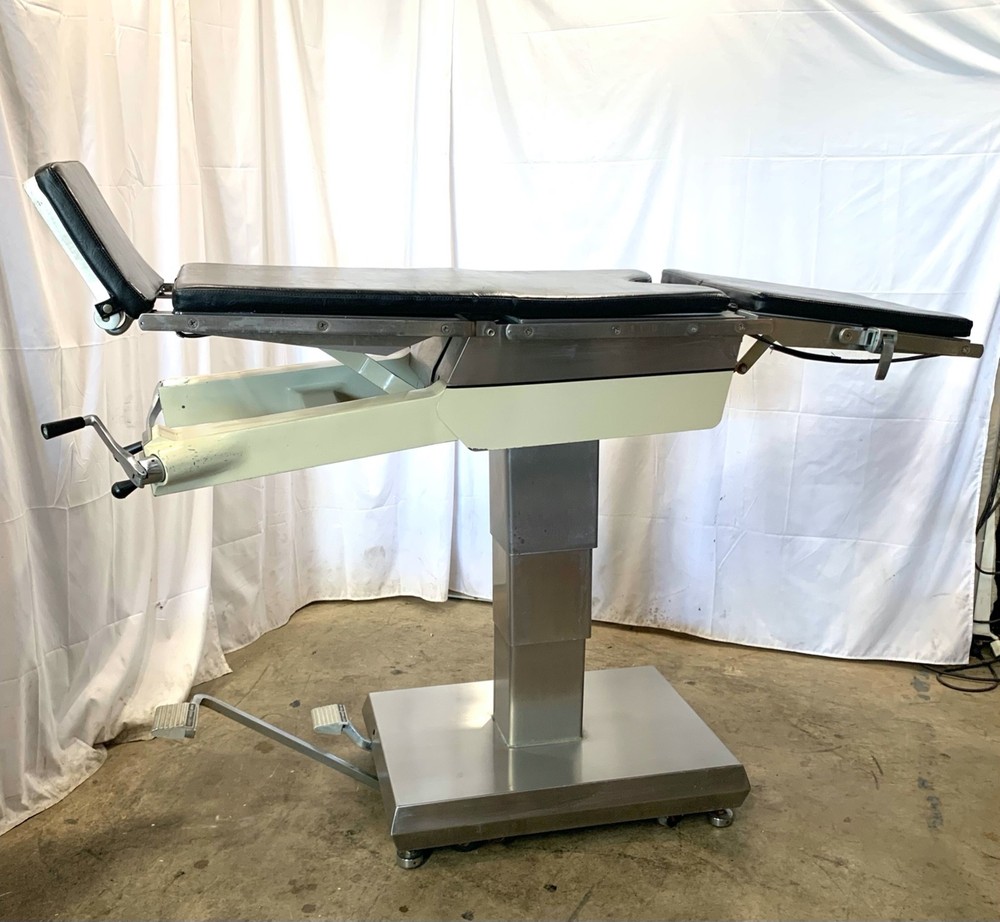 Affiliated Hospital Manual Surgical Table Model 600 S8210