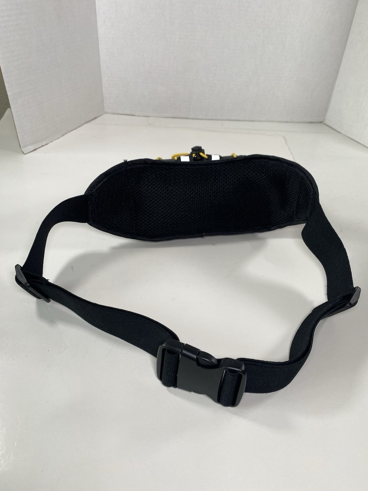 Runners World Hydration Belt Adjustable Single Bottle Zip Pouch