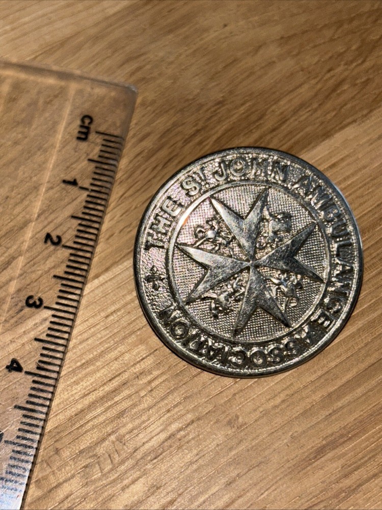 World War 2 St John’s Ambulance Cap Badge