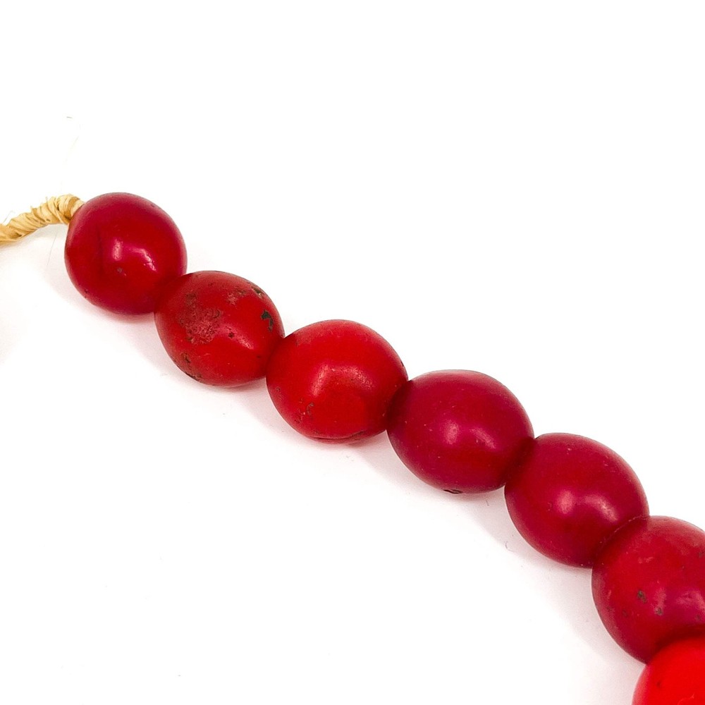 Red Pigeon Egg Hummingbird Egg Trade Beads