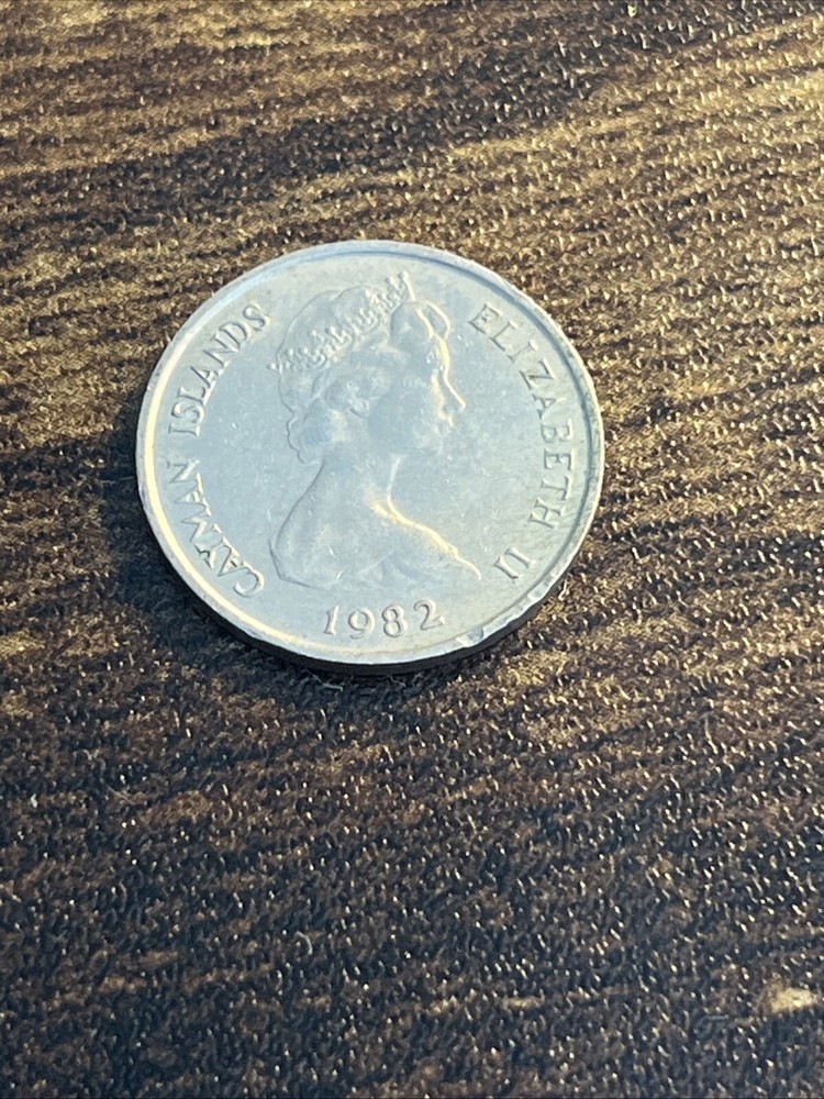 1982 Cayman Islands 5 Five Cents Actual Coin TK8760*