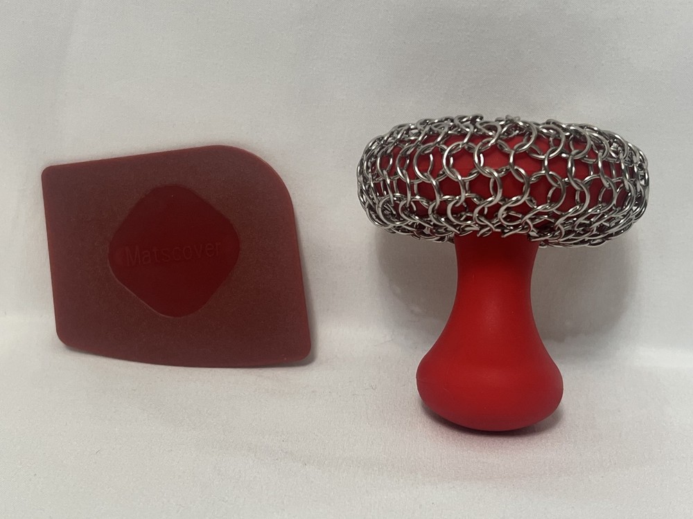 Cast Iron Chainmail Scrubber Red Skillet Cleaner with Handle and Scraper 2-Piece