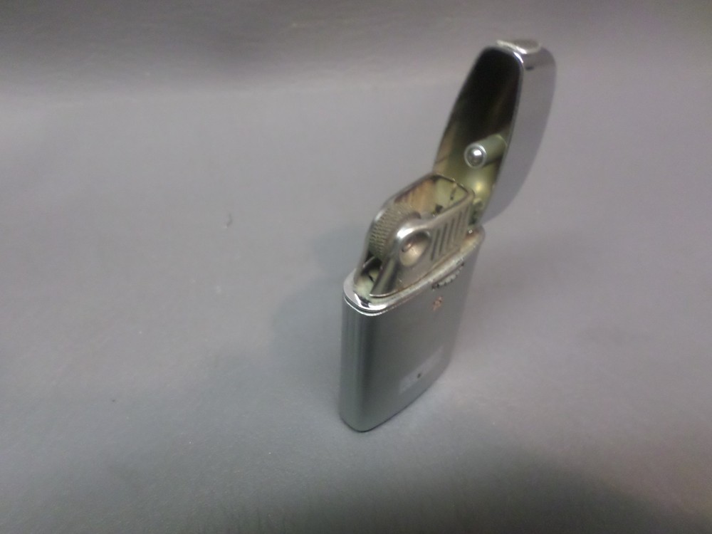 VINTAGE RONSON GAS VARAFLAME WINDLITE LIGHTER - UNTESTED