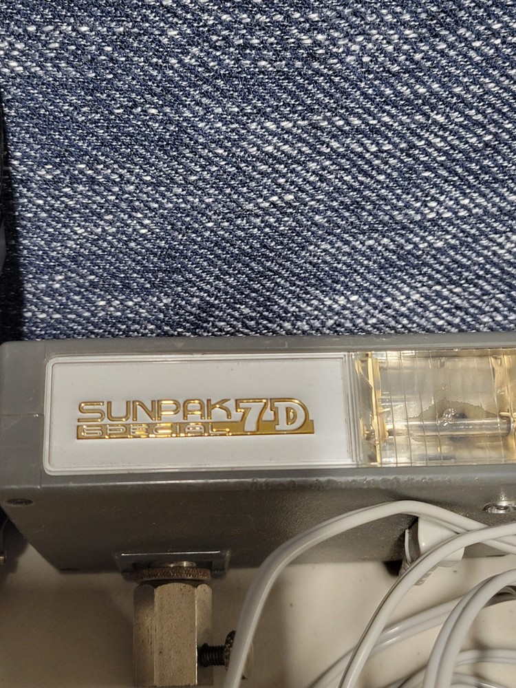 Lot of Camera Flashes UNTESTED