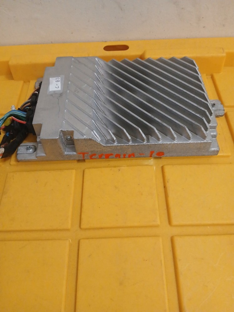 2010 GMC Terrain Amplifier Assembly #20880431