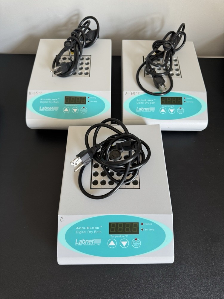 Labnet AccuBlock Digital Dry Bath D1100