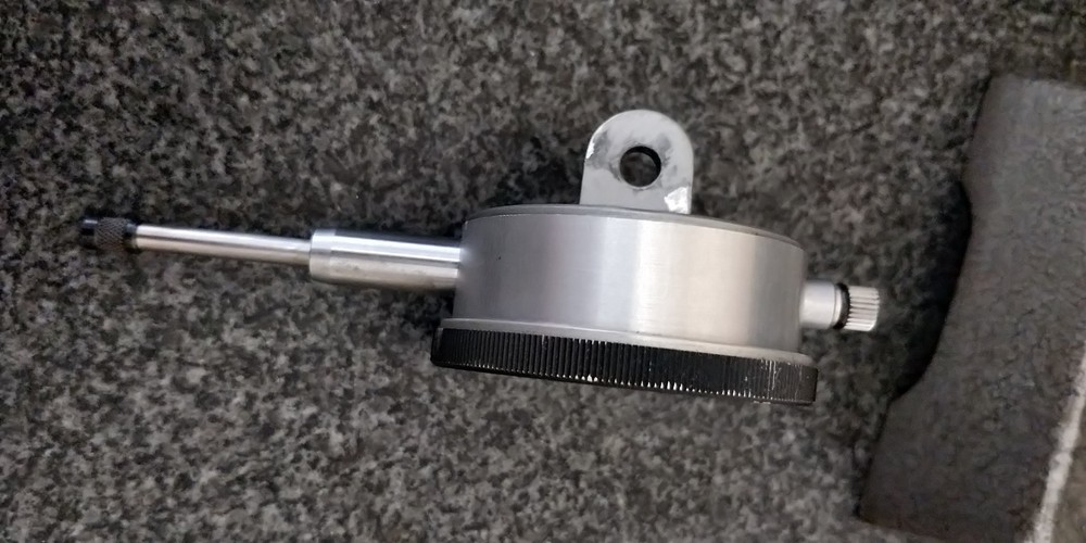 TESTED Dial Indicator: .001" range = 1" FOWLER
