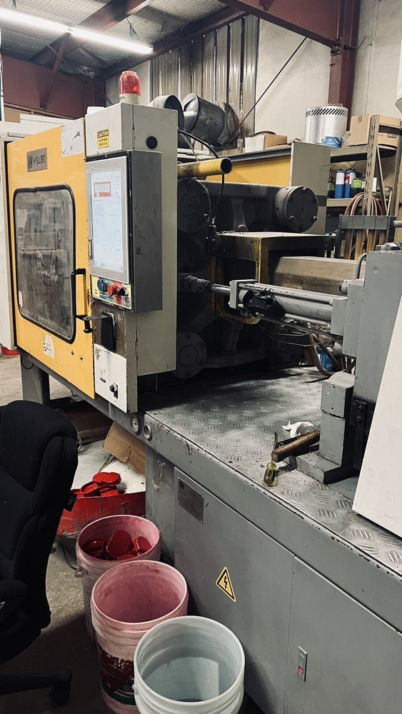 Welltec 175 Ton injection molding machine