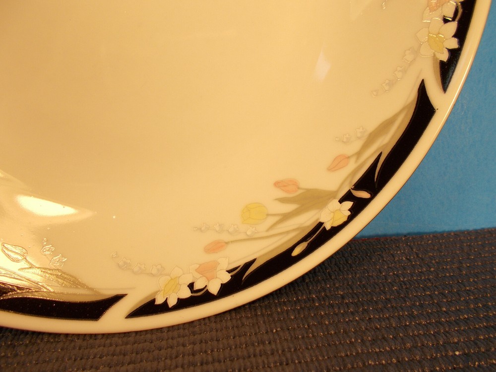 Crown Ming China Michelle Pattern Soup Bowl 7 1/2"