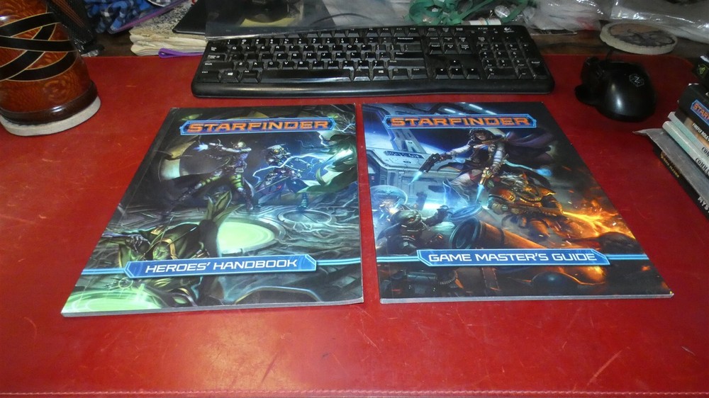 Pathfinder: Starfinder: Beginner Box: Heroes' Handbook / Game Master's Guide