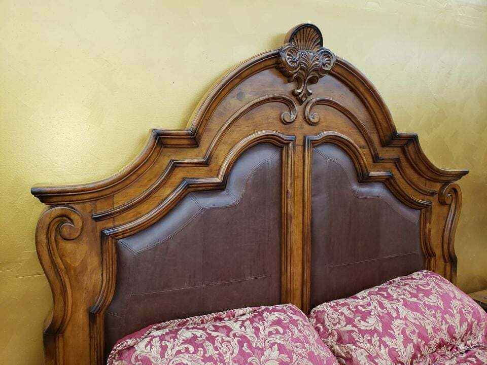 AICO by Michael Amini Tuscano 5PC king size bedroom set