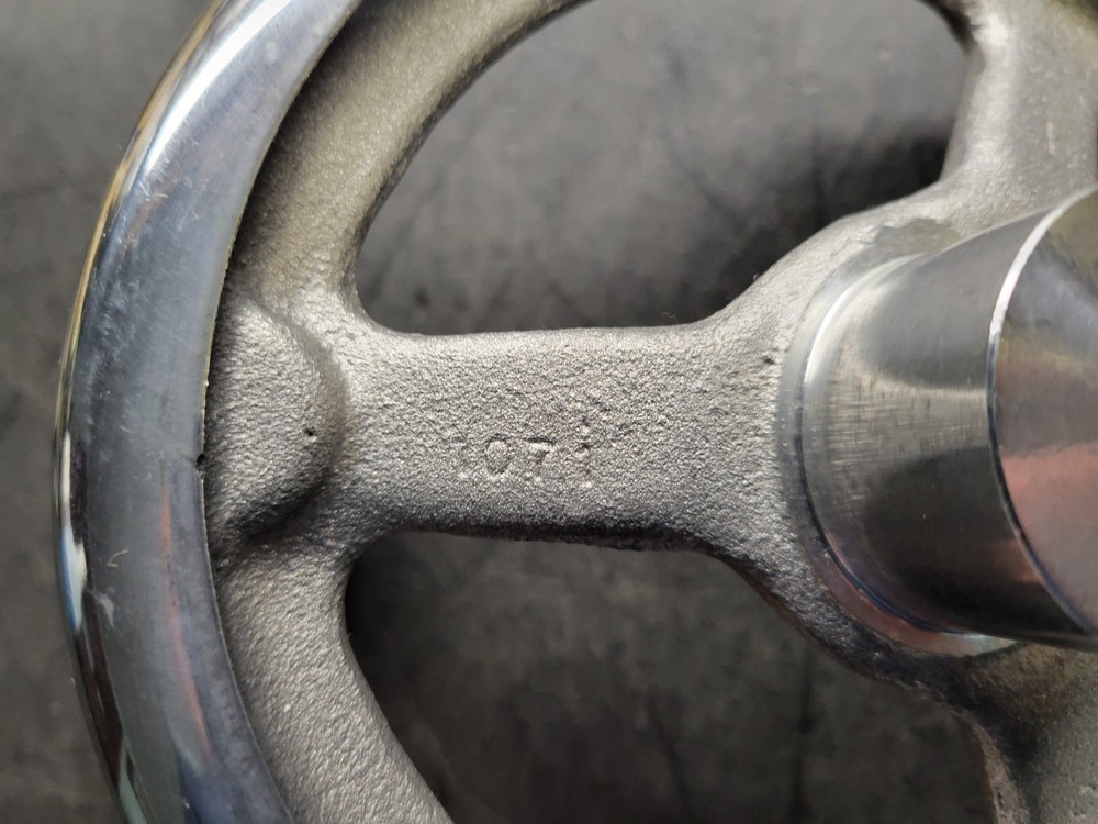 7" 3 Spoke Handwheel w/ Handle.