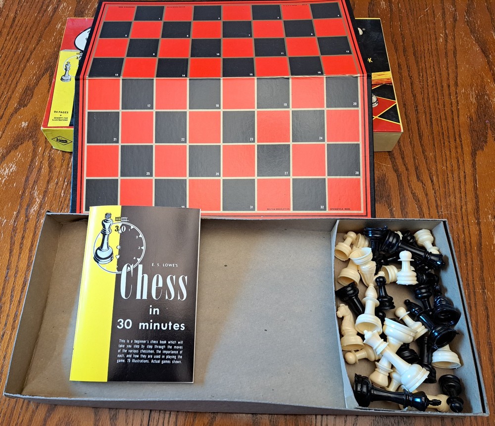 E.S. Lowe Chess Tutor Set with Board, Chessmen, Instruction Book