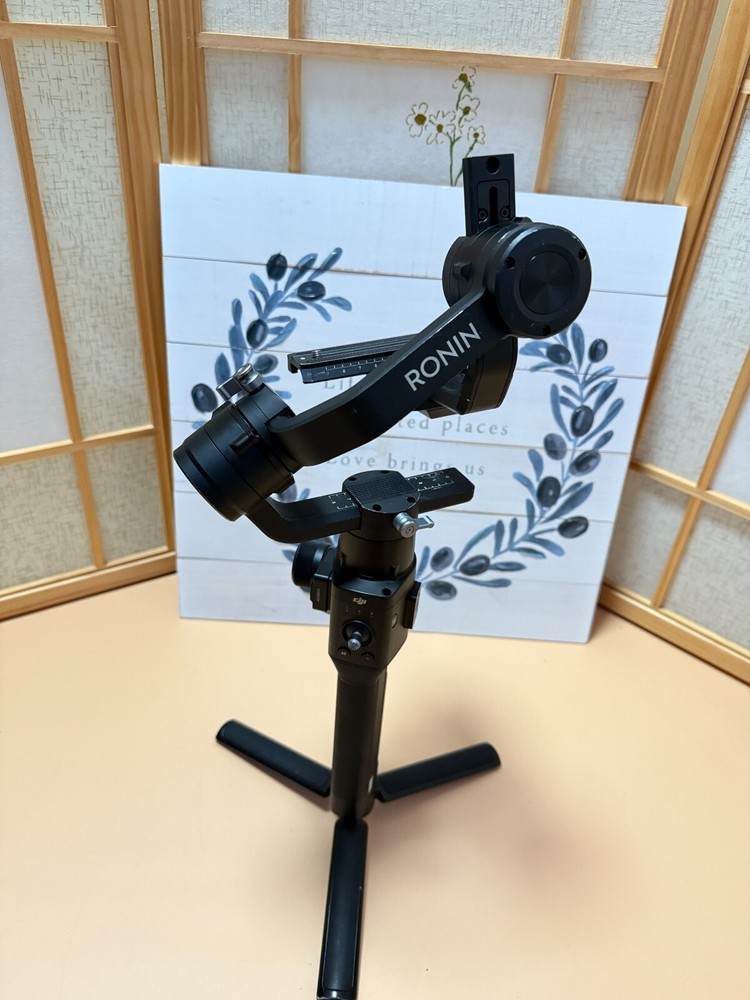 DJI Ronin S Gimbal Handheld Stabilizer