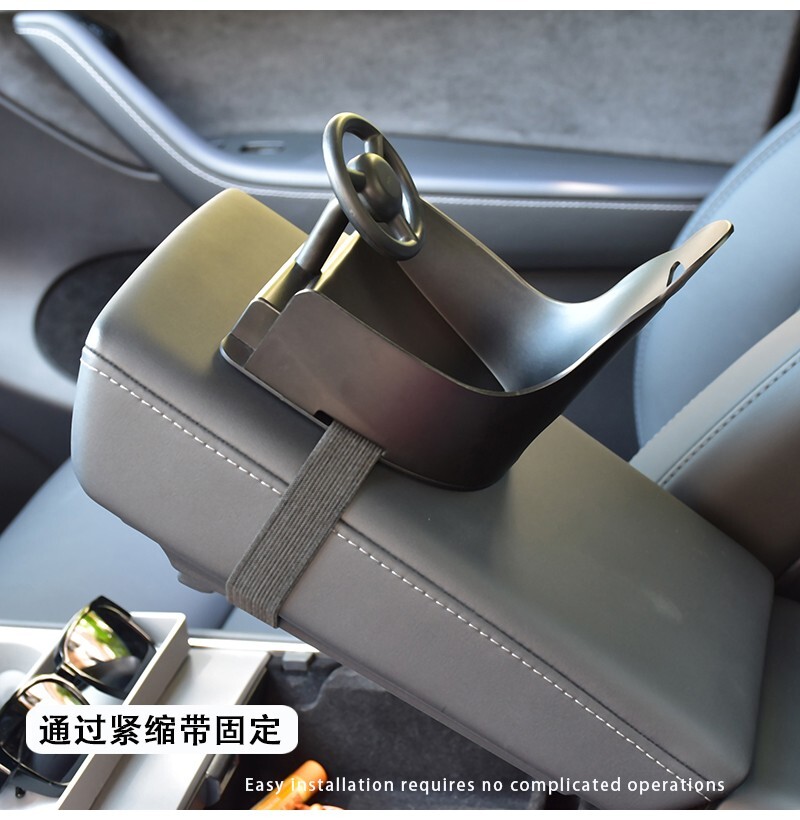 Little Co-driver Doll car display