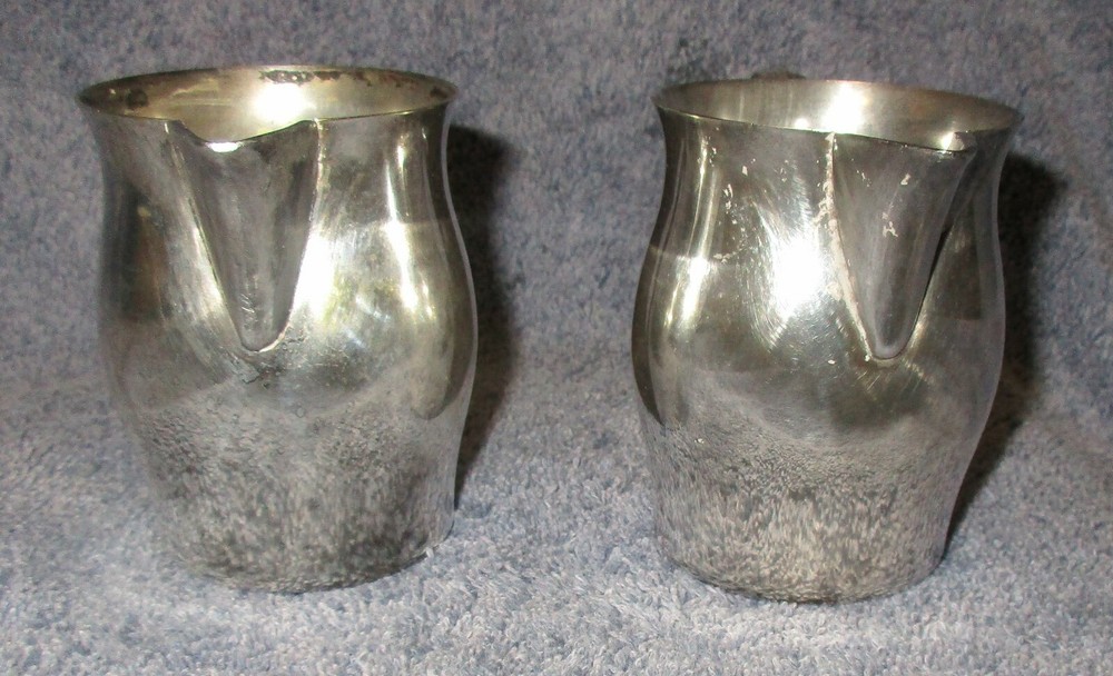 MATCHED PAIR / “WILLIAM ROGERS” CREAMERS