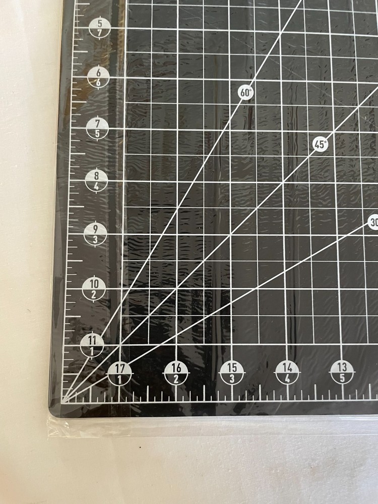 12" x 18" Self-Healing Cutting Mat – Precision Tools – Double-Sided Grid Sewing