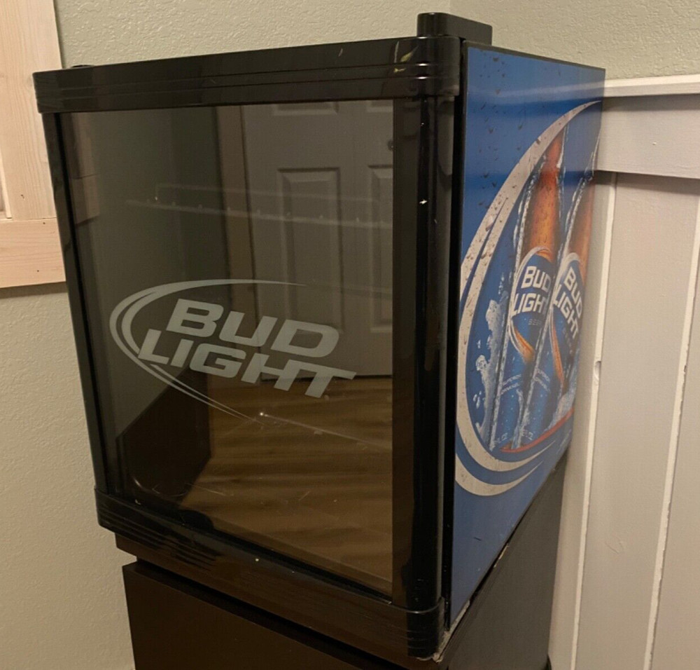 OFFICIAL BUD LIGHT FRIDGE MAN CAVE BAR RARE