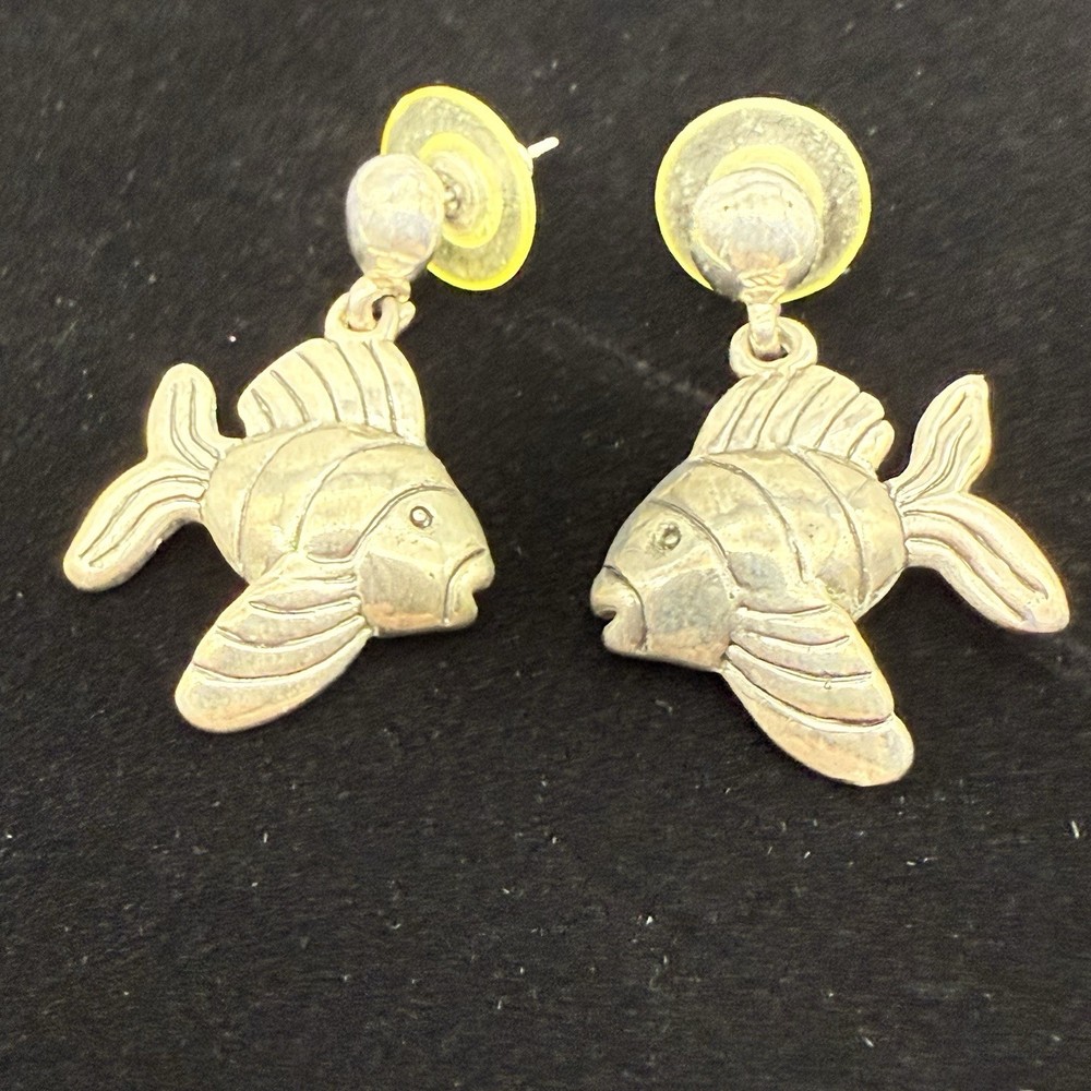 silver fish earrings Made In Mexico