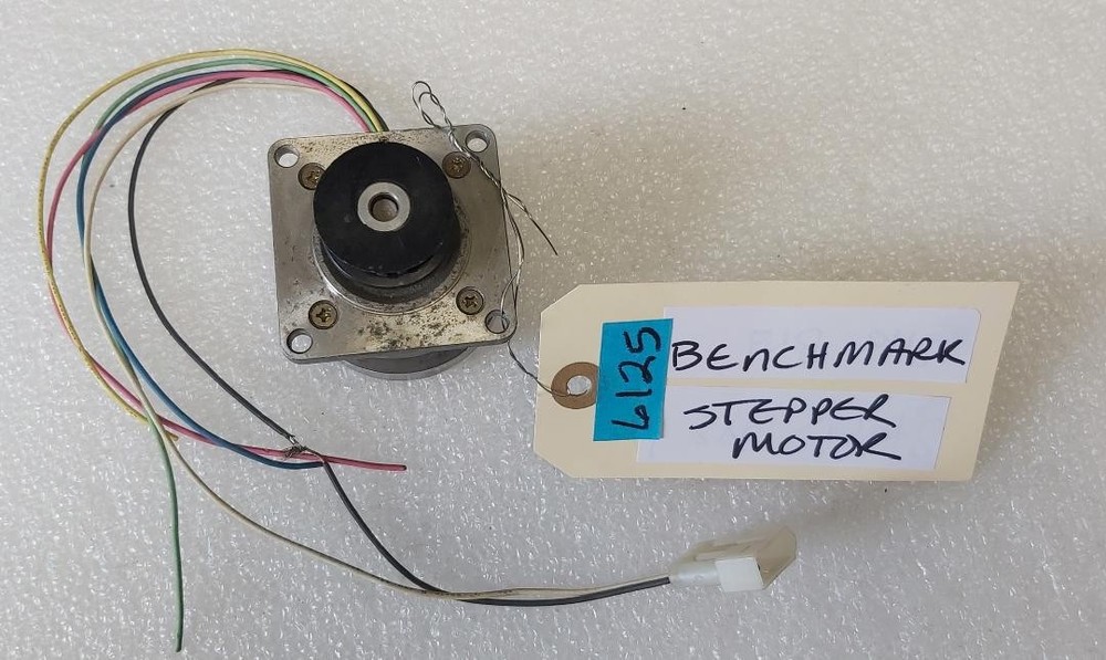BENCHMARK GAMES STEPPER MOTOR (6125)