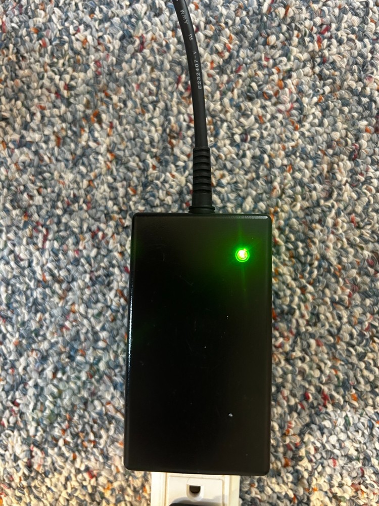 COVIDIEN Kangaroo E Pump & Pole Clamp & Power Adapter