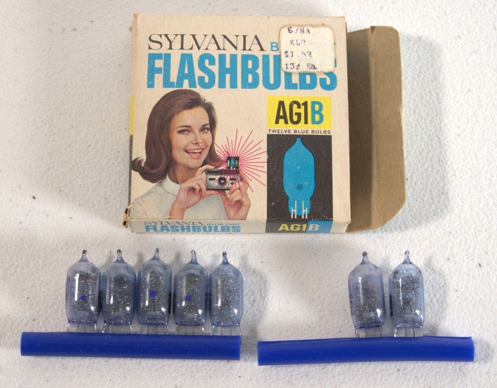 Sylvania Blue Dot Flashbulbs AG1B Box w/ 7 Bulbs