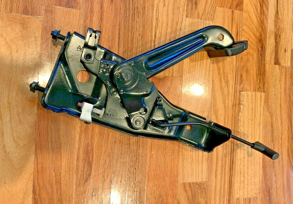1968 CHEVELLE PARKING BRAKE ASSEMBLY TESTED & WORKS!