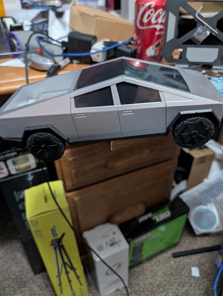 rc tesla cyber truck