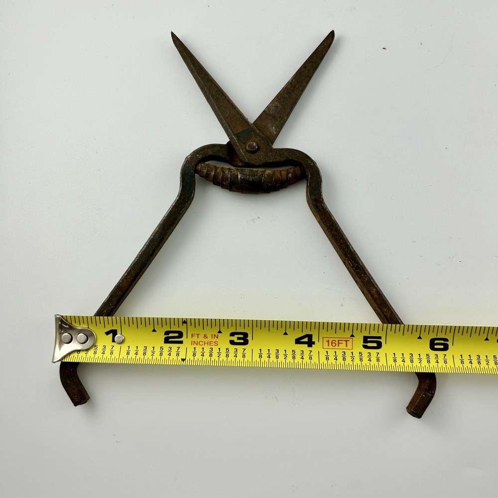 RARE Antique Scissors Primitive Spring Rustic Decor Stylist Collect Tool Crom?