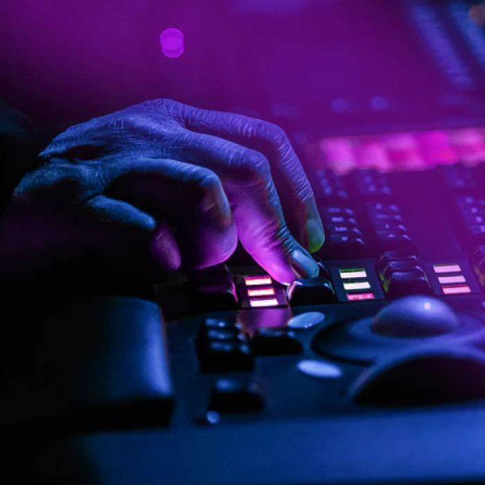 MaestroDMX Controller | Autonomous DMX Light Shows