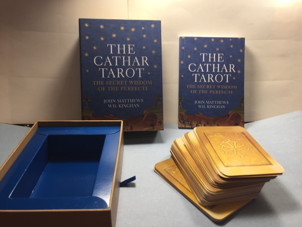 The Cathar Tarot by John Matthews, Wil Kinghan