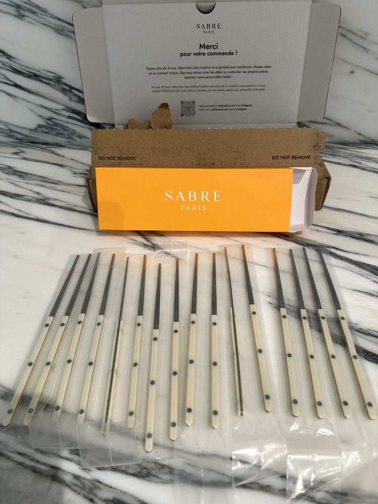 BRAND NEW Sabre Paris Chopsticks Bistrot Solid, Ivory x 8