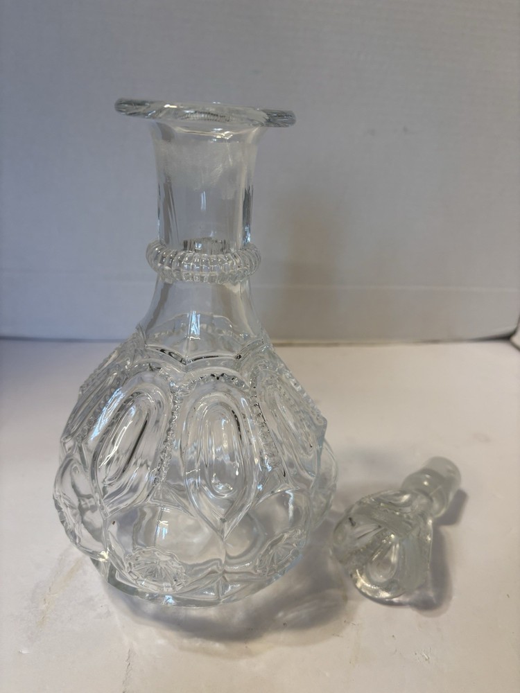 L.E. SMITH MOON AND STAR DECANTER CLEAR 11 1/2" TALL