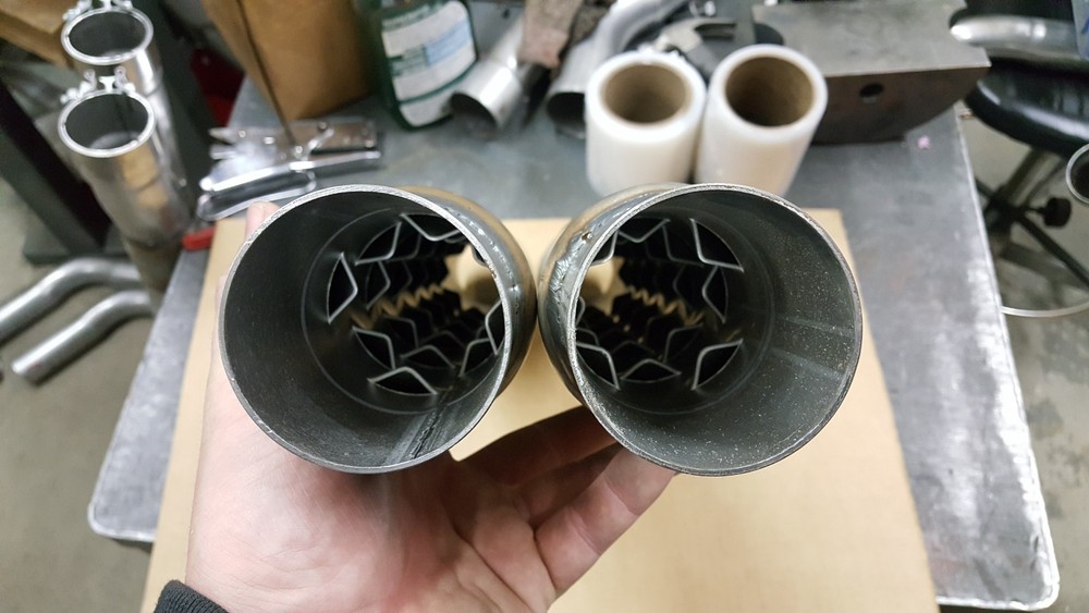 1 PAIR 18" Chambered Muffler 2.5" High Performance