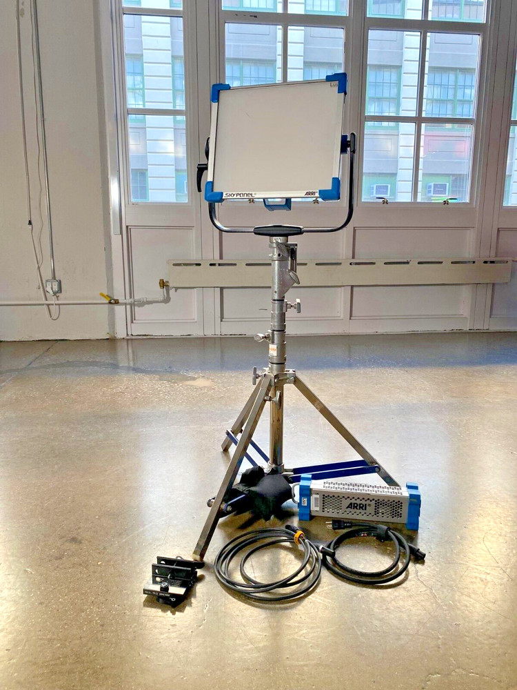 ARRI SkyPanel S30 Basic Kit PLUS Chimera & DoPChoice Snapgrid (USED)