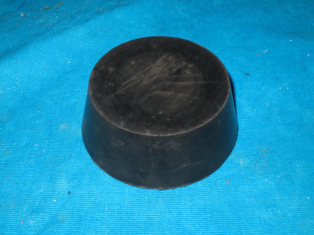 One (1) #15 Black Rubber Stopper