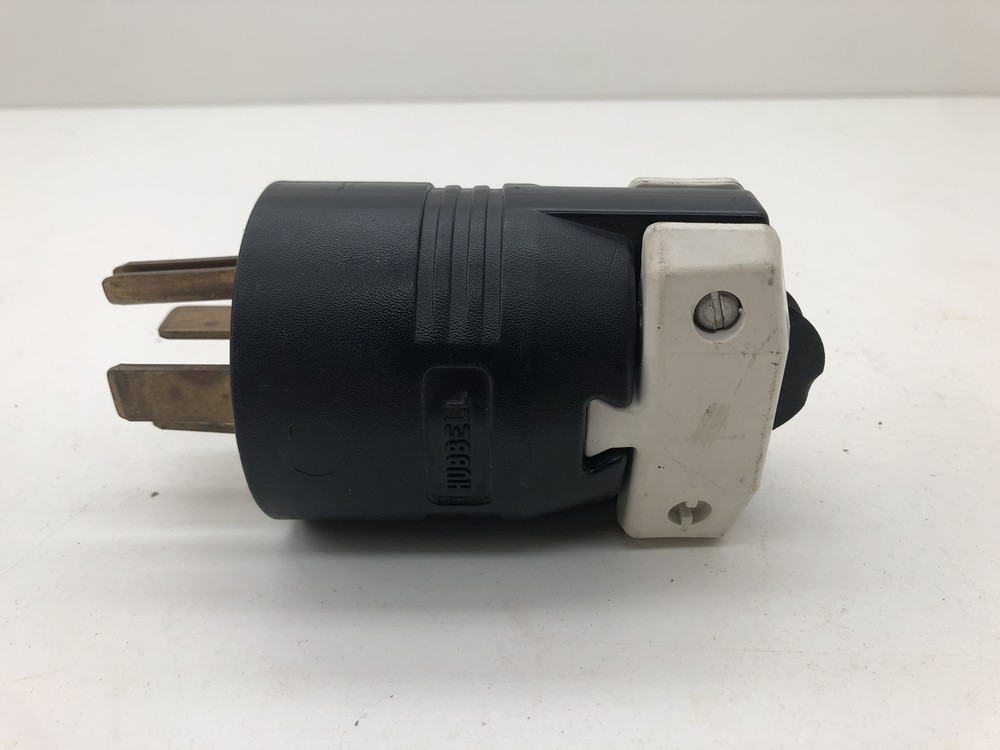 HUBBELL 8461C INDUSTRIAL STRAIGHT BLADE PLUG