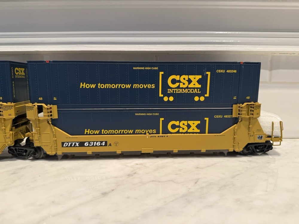 MTH 20-20395 CSX O Scale Premier AC4400 Diesel Twin-Stack Freight Set
