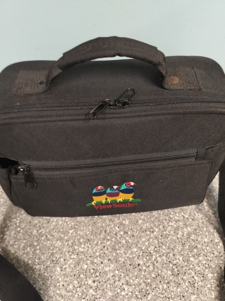 ViewSonic PJ258D Projector w/Case