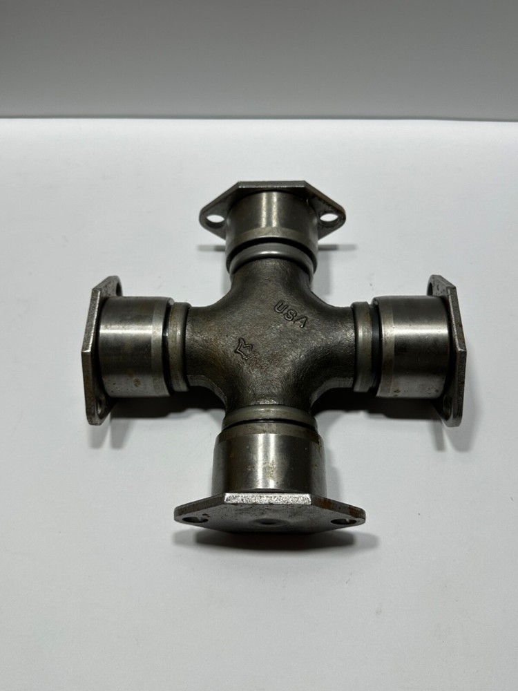 NEW NEAPCO 6-0676 U-JOINT