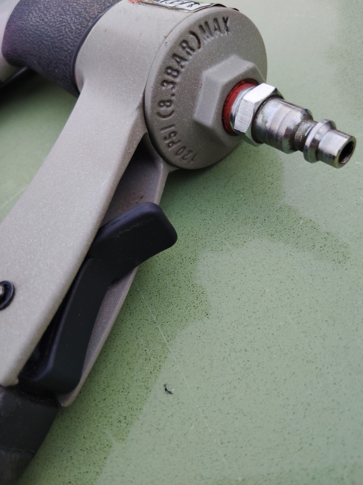PORTERING CABLE PNEUMATIC NAIL GUN