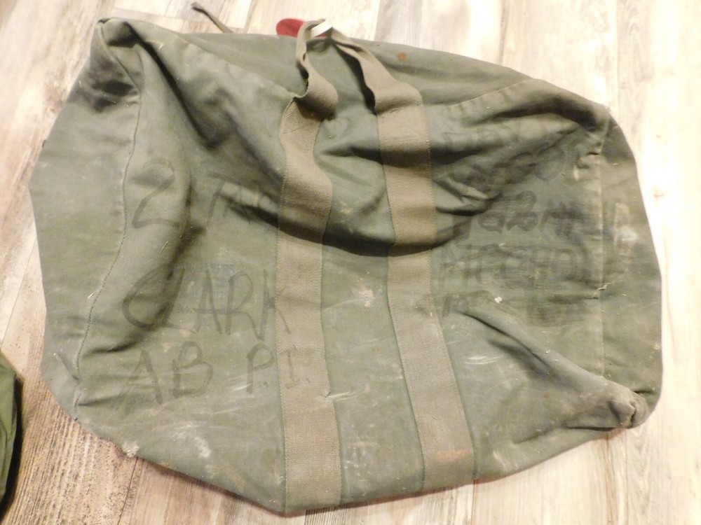 US MILITARY FLYER'S KIT BAG