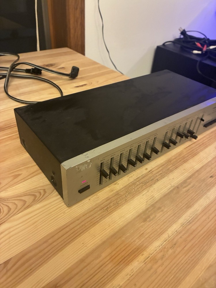 Realistic 7-Band Stereo Frequency Equalizer Model 31-1989 | Powers On | Untested