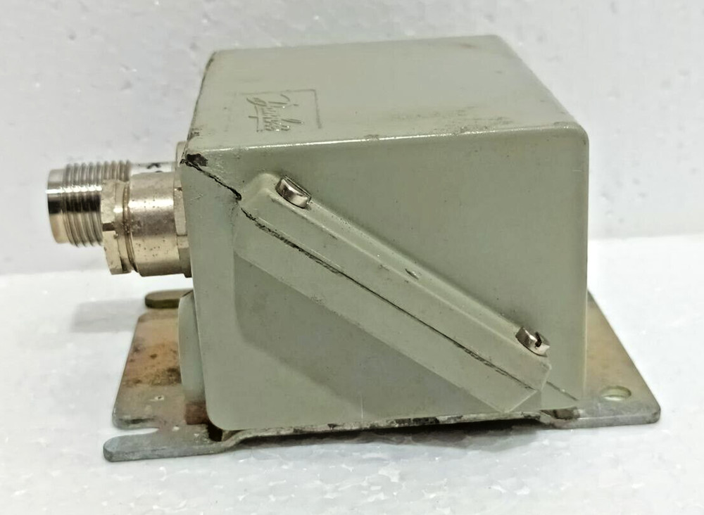 DANFOSS EMP2 084G2139 PRESSURE TRANSMITTER FAST SHIPPING