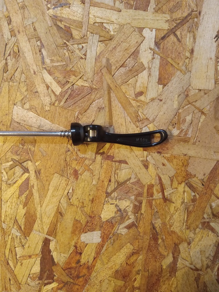 Rear Quick Release 135mm Skewer NOS