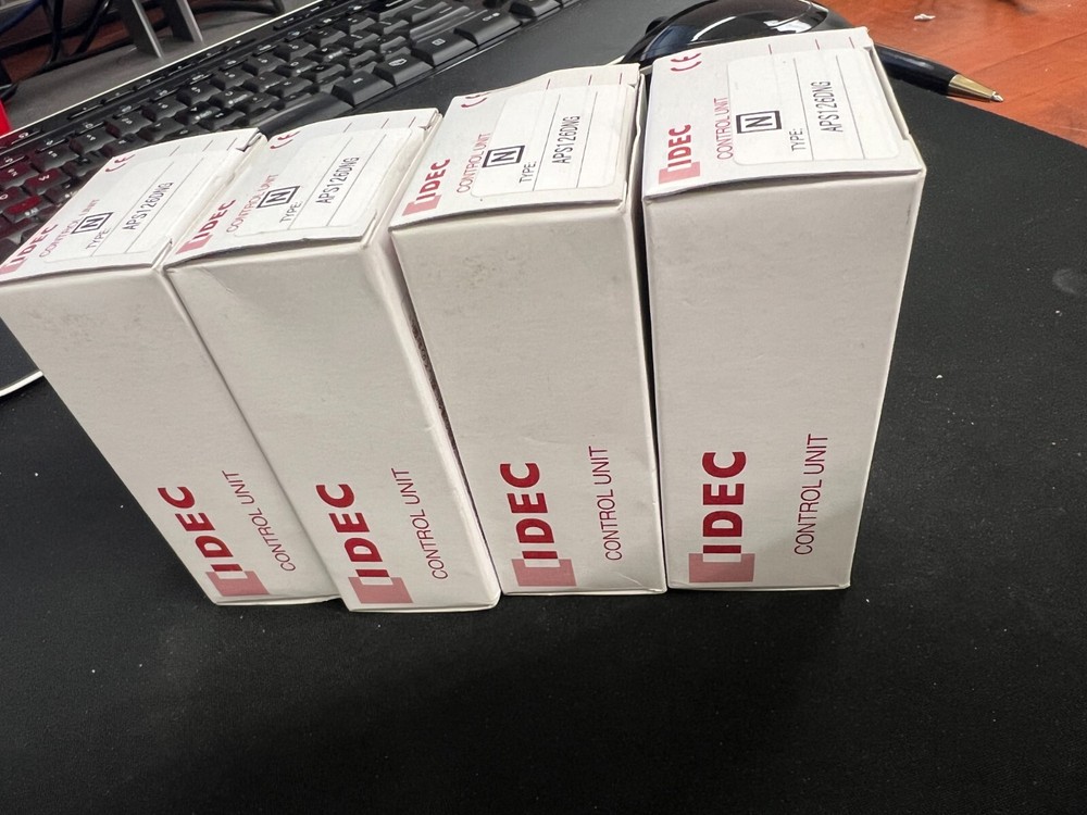 IDEC APS126DGN Control Unit 4pcs NEW {H}