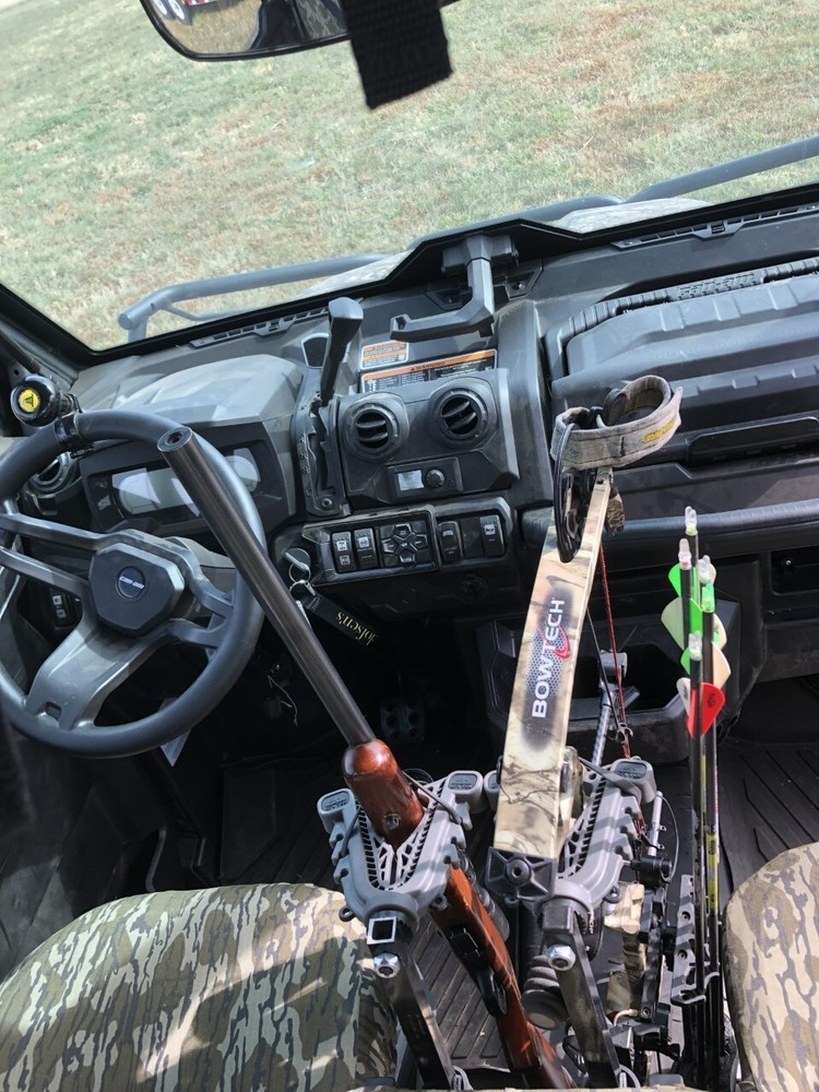 Can Am Defender Extendable Gun Rack / Mount - Middle Seat