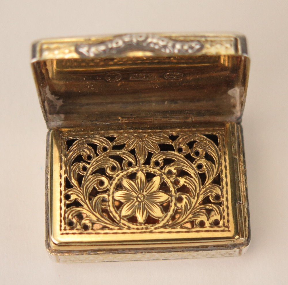 Victorian silver vinaigrette. Nathaniel Mills, Birmingham 1839