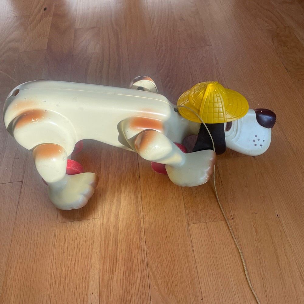 Vintage 1970s Hasbro Digger The Hound Dog Sleuth Detective Pull String Toy
