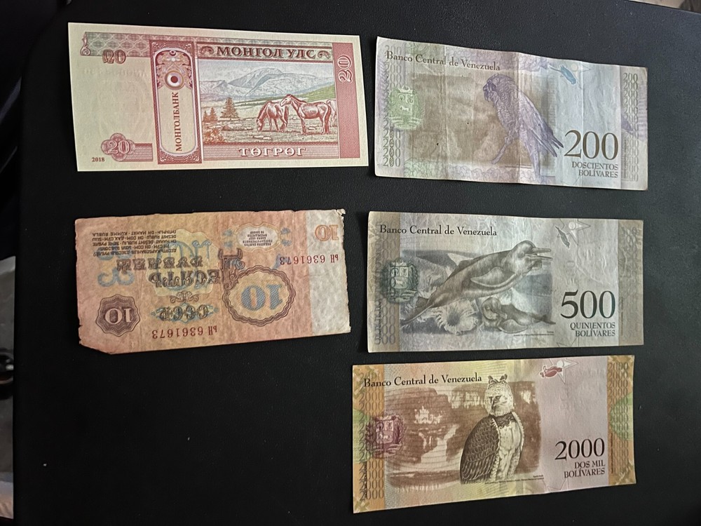 5 WORLD NOTES - PAPER WORLD MONEY